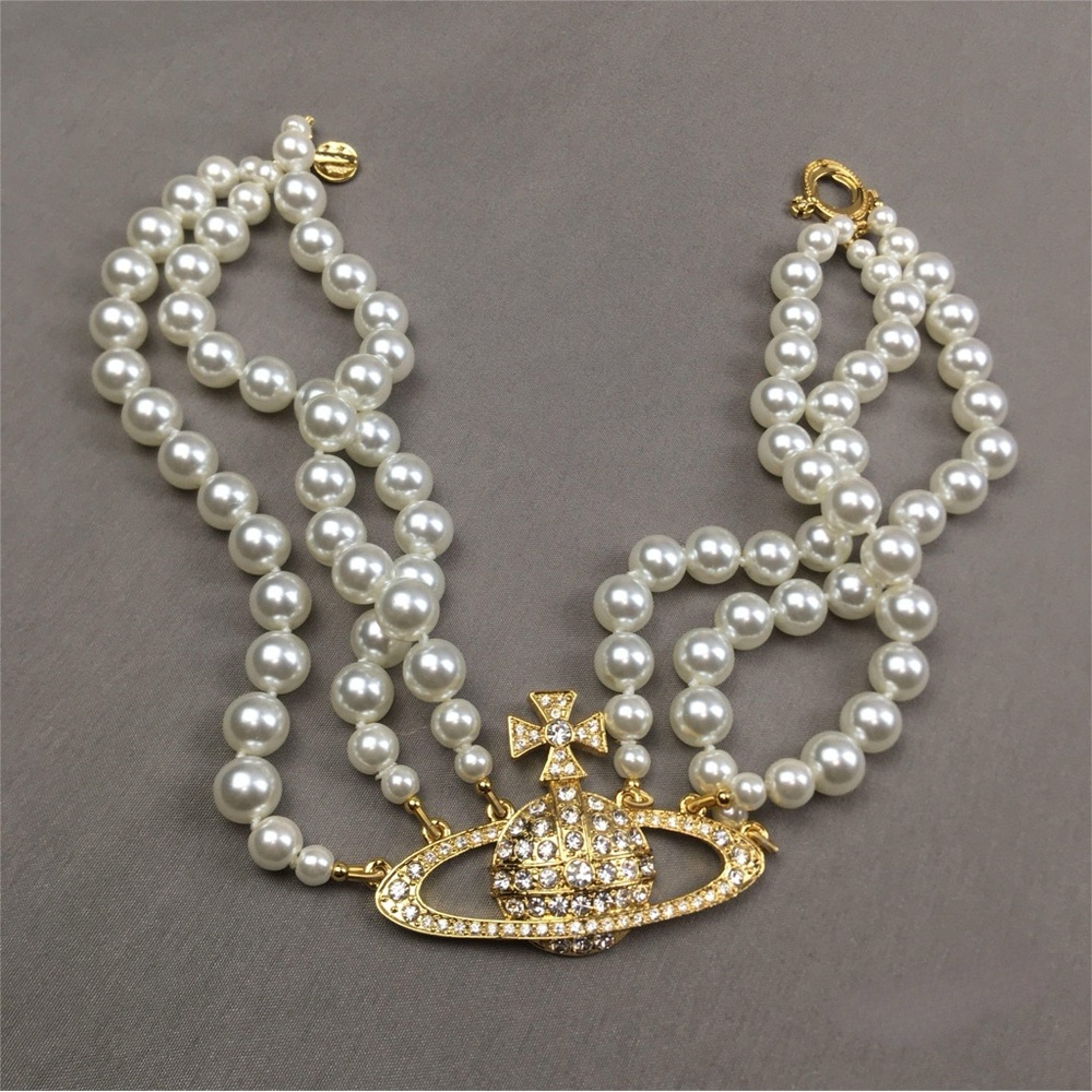 Vivienne Westwood Ivory Pearl Triple-Strand Choker Necklace with Gold Orb - Picture 4 of 7